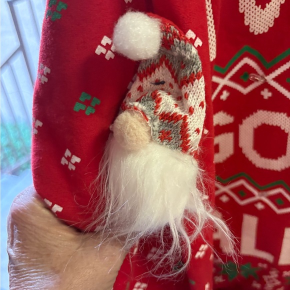 Freeze Red Sweater with Green Garland - Picture 3 of 4